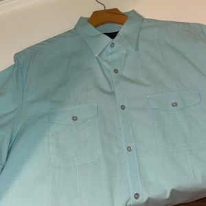 Men’s short sleeved Banana Republic shirt